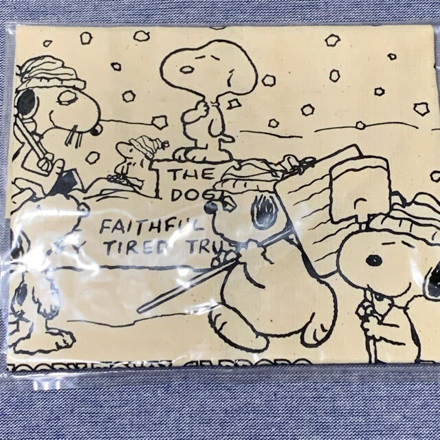 PEANUTS(ピーナッツ)の【新品　未開封】スヌーピータウン布エコバッグ レディースのバッグ(エコバッグ)の商品写真