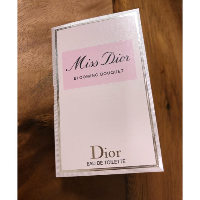 Christian Dior(クリスチャンディオール)の非売品  ミスディオール ブルーミングブーケ  オードゥトワレ１mL コスメ/美容の香水(香水(女性用))の商品写真