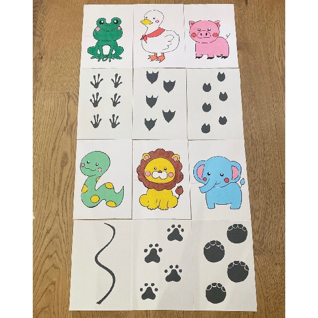 だれの足跡かな スケッチブックシアター クイズ 生き物 動物 3 5歳児向けの通販 By Risu S Shop ラクマ