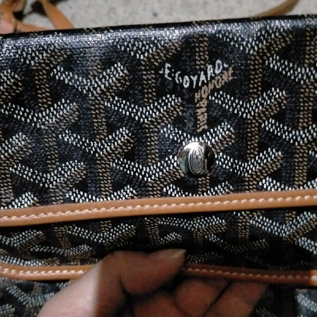 GOYARD(ゴヤール)のゴヤール　PM　角の破れはなし　　loveai様　専用 レディースのバッグ(ショルダーバッグ)の商品写真