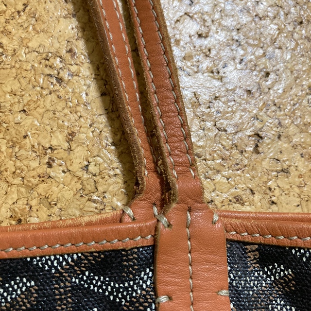 GOYARD(ゴヤール)のゴヤール　PM　角の破れはなし　　loveai様　専用 レディースのバッグ(ショルダーバッグ)の商品写真