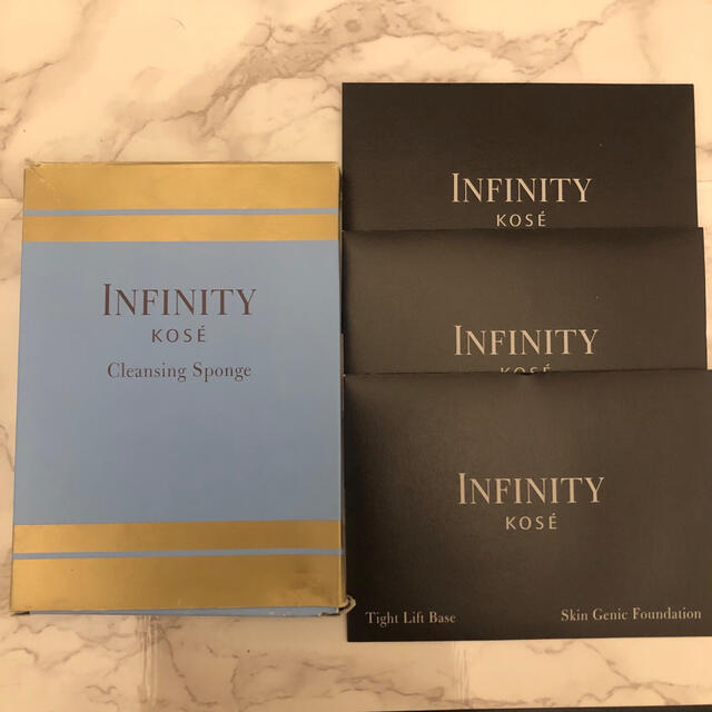 Infinity(インフィニティ)のKOSEインフィニティ♡タイトリフトベースファンデーション&クレンジングスポンジ コスメ/美容のベースメイク/化粧品(化粧下地)の商品写真