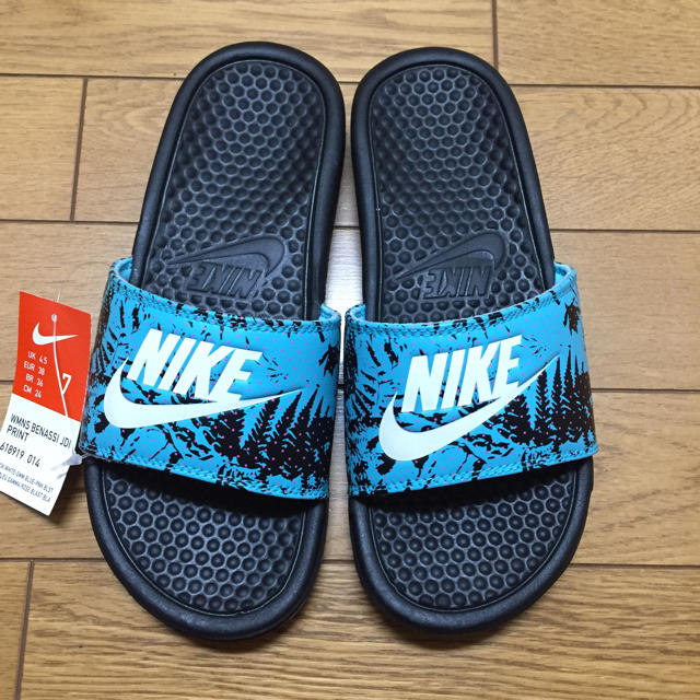 NIKE(ナイキ)のBenassi ベナッシ NIKE レディースの靴/シューズ(サンダル)の商品写真