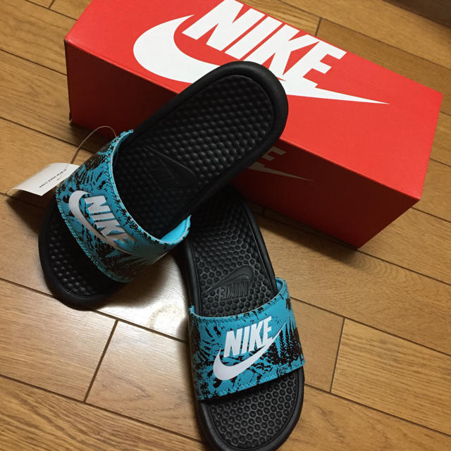 NIKE(ナイキ)のBenassi ベナッシ NIKE レディースの靴/シューズ(サンダル)の商品写真