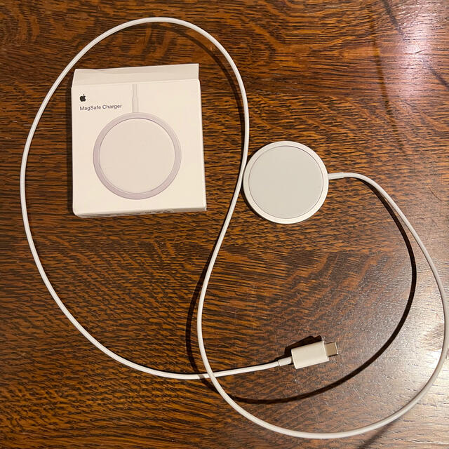 Apple MagSafe charger ほぼ新品
