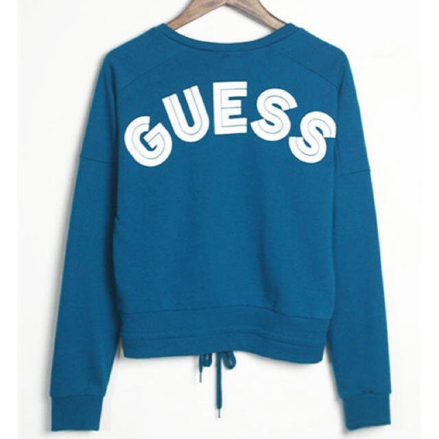 GUESS(ゲス)の新品Guess デザイントレーナー ターコイズ♡ レディースのトップス(トレーナー/スウェット)の商品写真