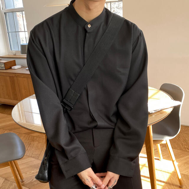 BEAUTY&YOUTH UNITED ARROWS(ビューティアンドユースユナイテッドアローズ)の黒シャツ　韓国ファッション メンズのトップス(シャツ)の商品写真