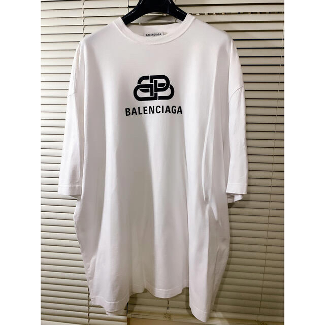 インです Balenciaga Tシャツ タグ付の通販 by LaViante|バレンシアガ インです Balenciaga Tシャツ タグ付の通販 by LaViante|バレンシアガ