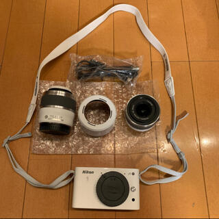ニコン(Nikon)のニコン Nikon1Jダブルズームキット ホワイト(コンパクトデジタルカメラ)