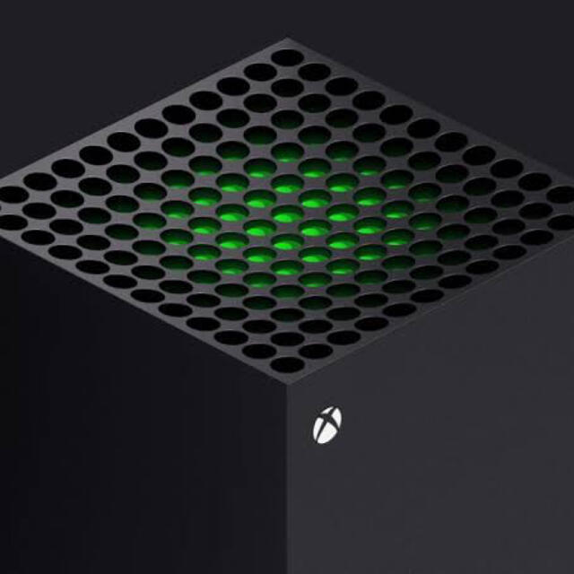 Xbox(エックスボックス)のMicrosoft Xbox Series X RRT-000 エンタメ/ホビーのゲームソフト/ゲーム機本体(家庭用ゲーム機本体)の商品写真