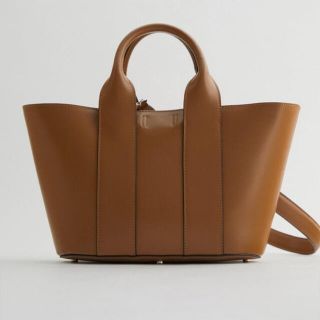 ザラ(ZARA)のZARA ハードトートバッグ(トートバッグ)