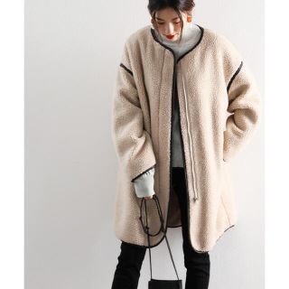 ザラ(ZARA)のclassicalelf レザー調 ミドル丈 パイピングボアコート ノーカラー(ノーカラージャケット)