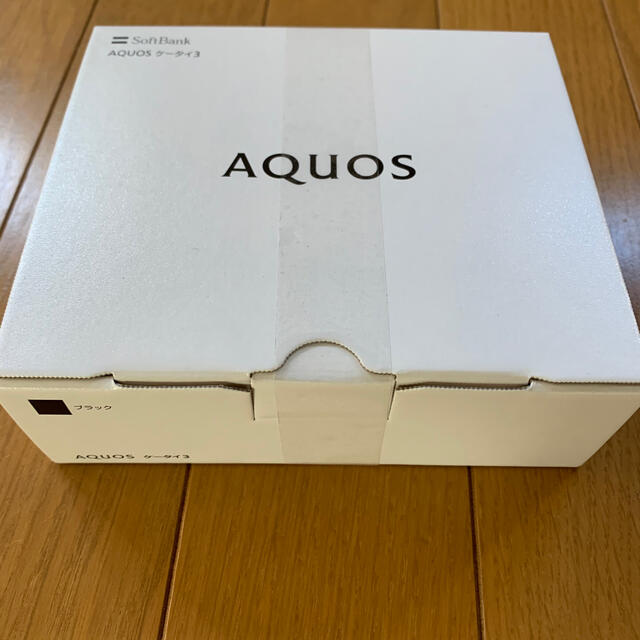 AQUOS ケータイ3  アクオスケータイ3  新品未開封