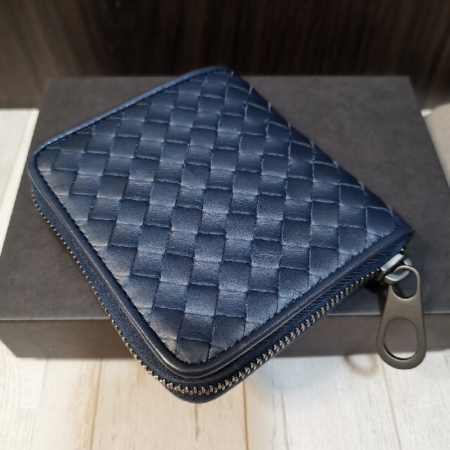 【新品・未使用】BOTTEGAVENETA イントレチャート 二つ折り財布