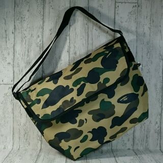 A BATHING APE メッセンジャーバッグ