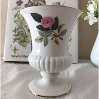 ウェッジウッド(WEDGWOOD)のウェッジウッド　ハザウェイローズ　フラワーベース(花瓶)