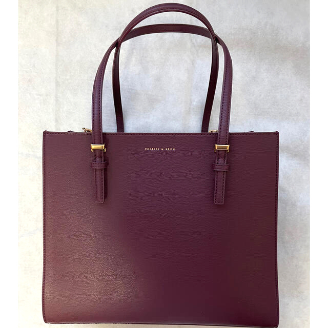 Charles and Keith トートバッグ（赤色）　美品！のサムネイル