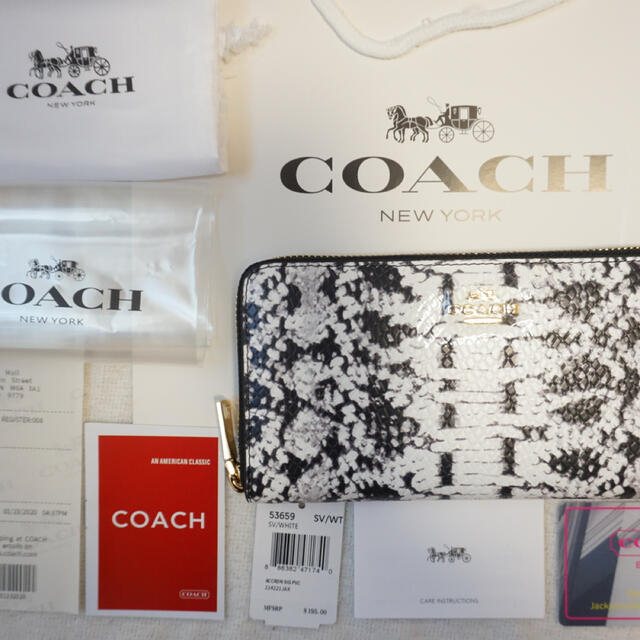 COACH(コーチ)のCOACH 長財布　ブラック、ホワイト レディースのファッション小物(財布)の商品写真