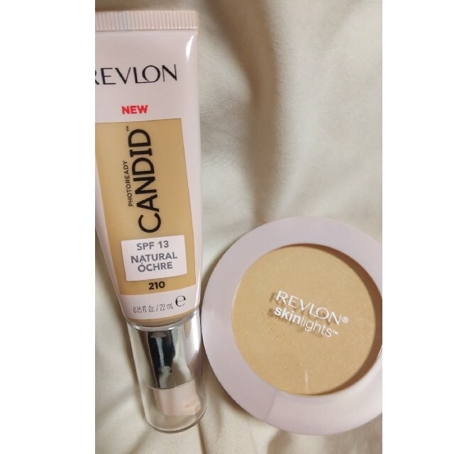 REVLON(レブロン)の「ぞのみ様専用」レブロン パウダーのみ コスメ/美容のベースメイク/化粧品(ファンデーション)の商品写真