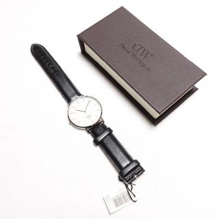 ダニエルウェリントン(Daniel Wellington)の☆Daniel Wellington☆ブラック×シルバーの腕時計♪(レザーベルト)