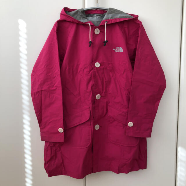 THE NORTH FACE(ザノースフェイス)のノースフェイス  レインコート　130 キッズ キッズ/ベビー/マタニティのキッズ服女の子用(90cm~)(コート)の商品写真