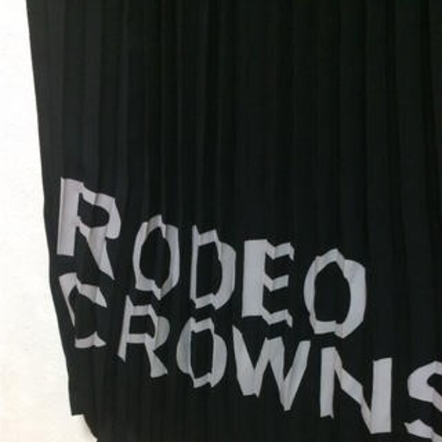 RODEO CROWNS(ロデオクラウンズ)のRODEO CROWNS  プリーツ　ロング　マキシ　スカート　黒 レディースのスカート(ロングスカート)の商品写真