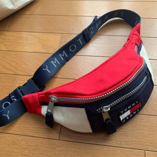 トミーヒルフィガー(TOMMY HILFIGER)のTOMMY JEANS ウエスト　ポーチ　バッグ(ボディバッグ/ウエストポーチ)