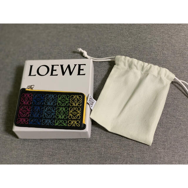 ロエベ  LOEWE カードケース