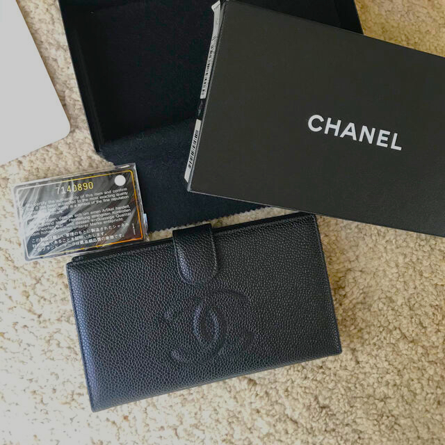 CHANEL(シャネル)のシャネル　長財布　キャビアスキン レディースのファッション小物(財布)の商品写真