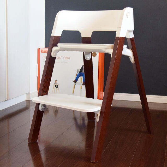 バウンサーで新生児から使える☆Stokke ストッケ ステップス チェア