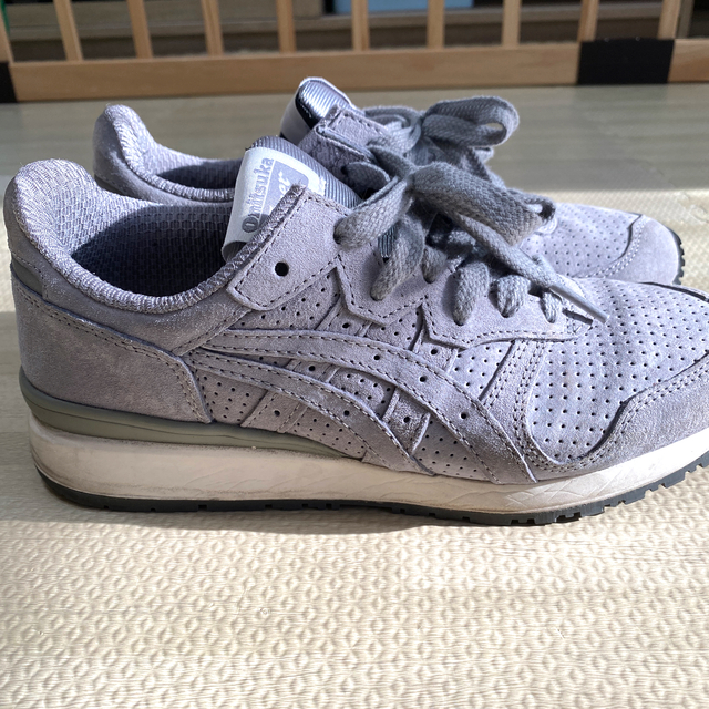 Onitsuka Tiger(オニツカタイガー)のオニツカタイガー　レディース   スニーカー　TIGER ALLY   グレー レディースの靴/シューズ(スニーカー)の商品写真