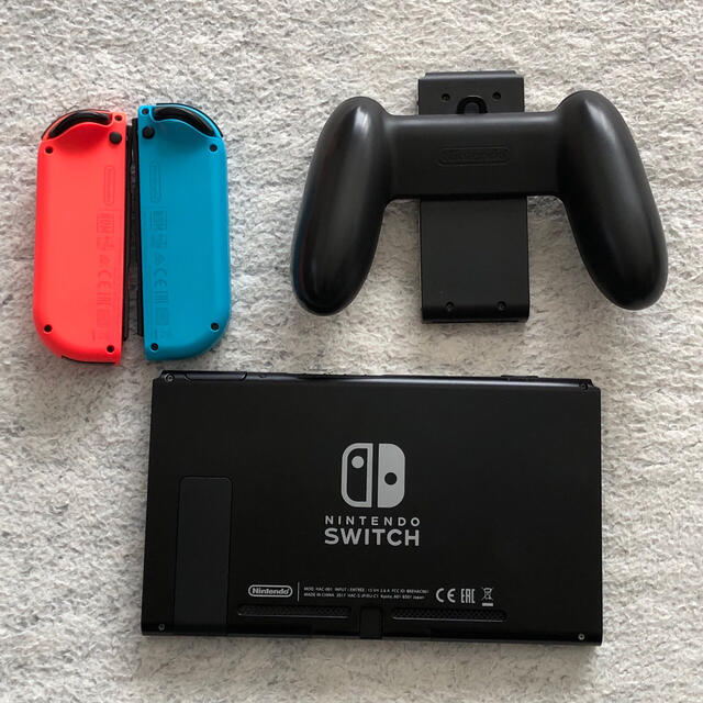 Nintendo Switch(ニンテンドースイッチ)の旧型 Nintendo Switch本体 エンタメ/ホビーのゲームソフト/ゲーム機本体(家庭用ゲーム機本体)の商品写真