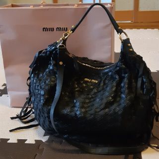 ミュウミュウ(miumiu)のmiu miu フリンジ バッグ ラムレザー ショルダー(ショルダーバッグ)