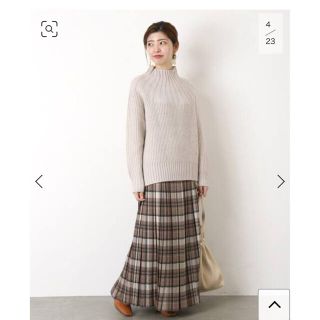 スピックアンドスパン(Spick & Span)の新品　ライトチェックプリーツスカート(ロングスカート)