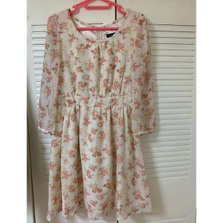 ミッシュマッシュ(MISCH MASCH)の【２日間限定出品‼️】ミッシュマッシュ ワンピース 花柄 ♡(ひざ丈ワンピース)