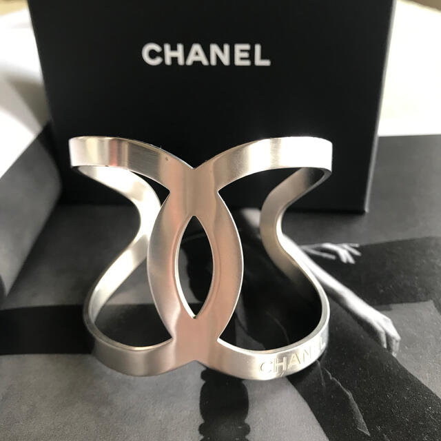 CHANEL(シャネル)のシャネル　バングル レディースのアクセサリー(ブレスレット/バングル)の商品写真