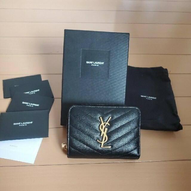 Saint Laurent(サンローラン)の早い者勝ち！SAINT LAURENT　折り財布 レディースのファッション小物(財布)の商品写真