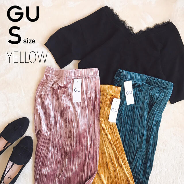 GU(ジーユー)の新品タグ S ジーユー GU クラッシュ ベロア プリーツ スカート イエロー レディースのスカート(ひざ丈スカート)の商品写真