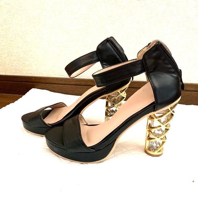 美品！ゴールドハイヒール パンプス サンダル レディースの靴/シューズ(ハイヒール/パンプス)の商品写真