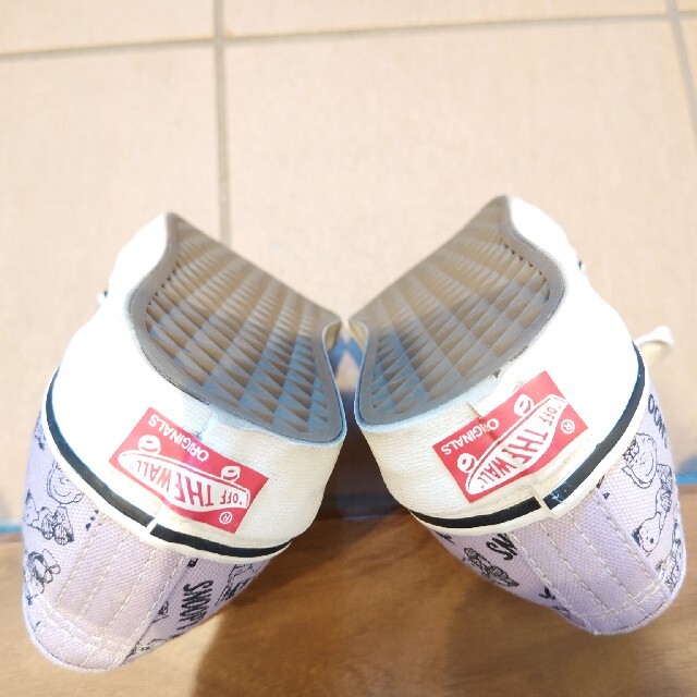 VANS(ヴァンズ)のVANS バンズ SNOOPY スヌーピー ピーナッツ オーセンティック メンズの靴/シューズ(スニーカー)の商品写真