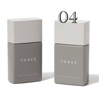 スリー(THREE)のTHREE ソーラーティンティドグローフロー　04 30ml スリー　ファンデ(ファンデーション)