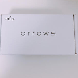 フジツウ(富士通)のarrows RX ホワイト 32GB 新品未開封 匿名配送(スマートフォン本体)