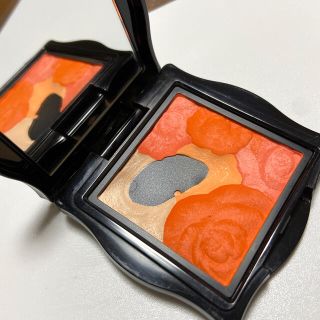 ANNA SUI チーク