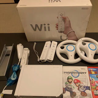 ウィー(Wii)の再出品　wii 一式(家庭用ゲーム機本体)