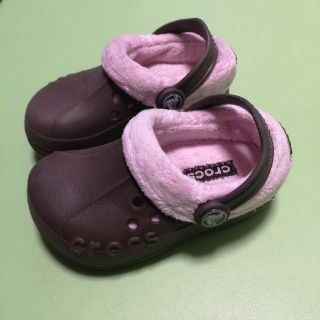 クロックス(crocs)のcrocs クロックス キッズサンダル c8/9 15.5㎝ ボア付き (サンダル)