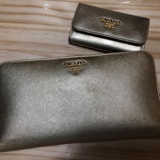 プラダ(PRADA)のPRADA　プラダ　長財布　ゴールド　財布and キーケース(財布)