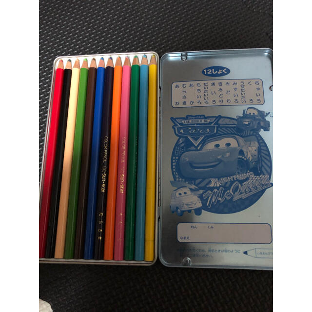 Disney(ディズニー)のカーズ・色鉛筆12色 エンタメ/ホビーのアート用品(色鉛筆)の商品写真