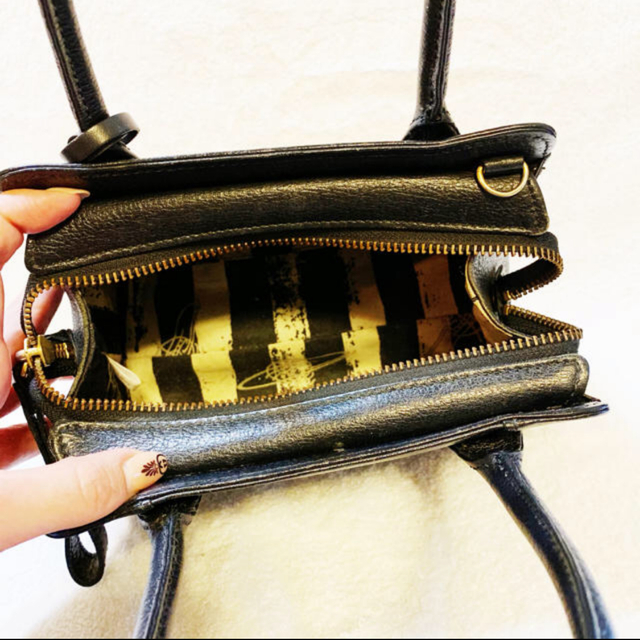 Vivienne Westwood(ヴィヴィアンウエストウッド)のヴィヴィアン　バッグ レディースのバッグ(ハンドバッグ)の商品写真