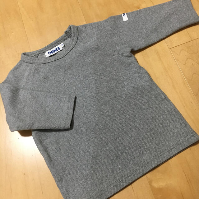 OMNES キッズカットソー　サイズ100 キッズ/ベビー/マタニティのキッズ服男の子用(90cm~)(Tシャツ/カットソー)の商品写真