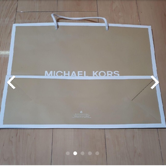 Michael Kors(マイケルコース)のMICHAEL KORS正規店　ショップ紙袋 レディースのバッグ(ショップ袋)の商品写真